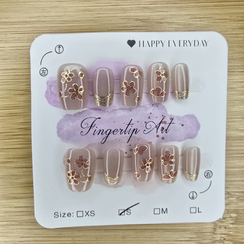 Floral Nail Art Set with Gold Accents NWT Size Small